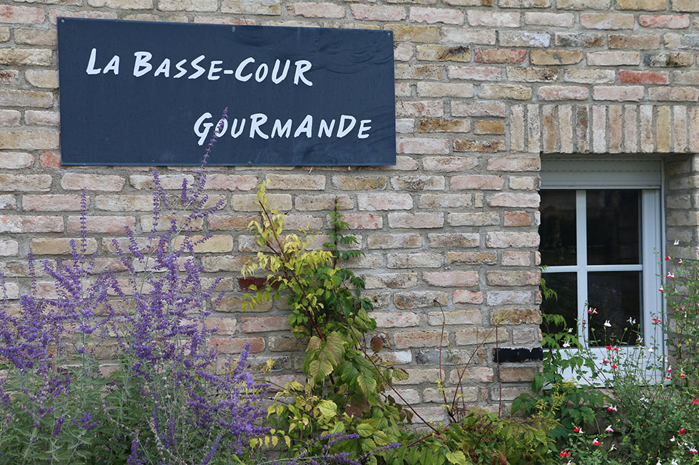 La Bassecour Gourmande | Eleveur producteur de foie gras et volailles à Avaux, Ardennes